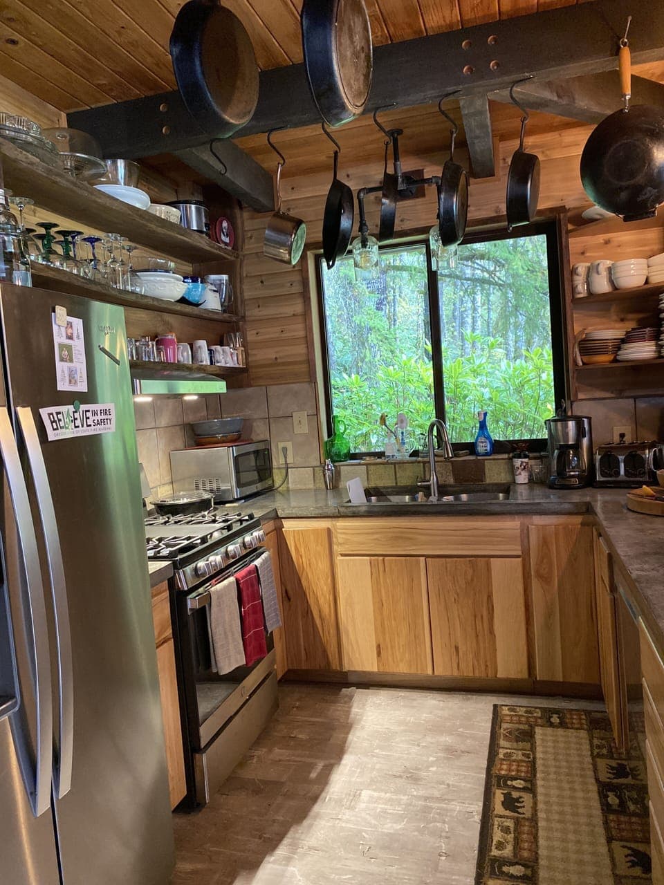 Fully furnished kitchen