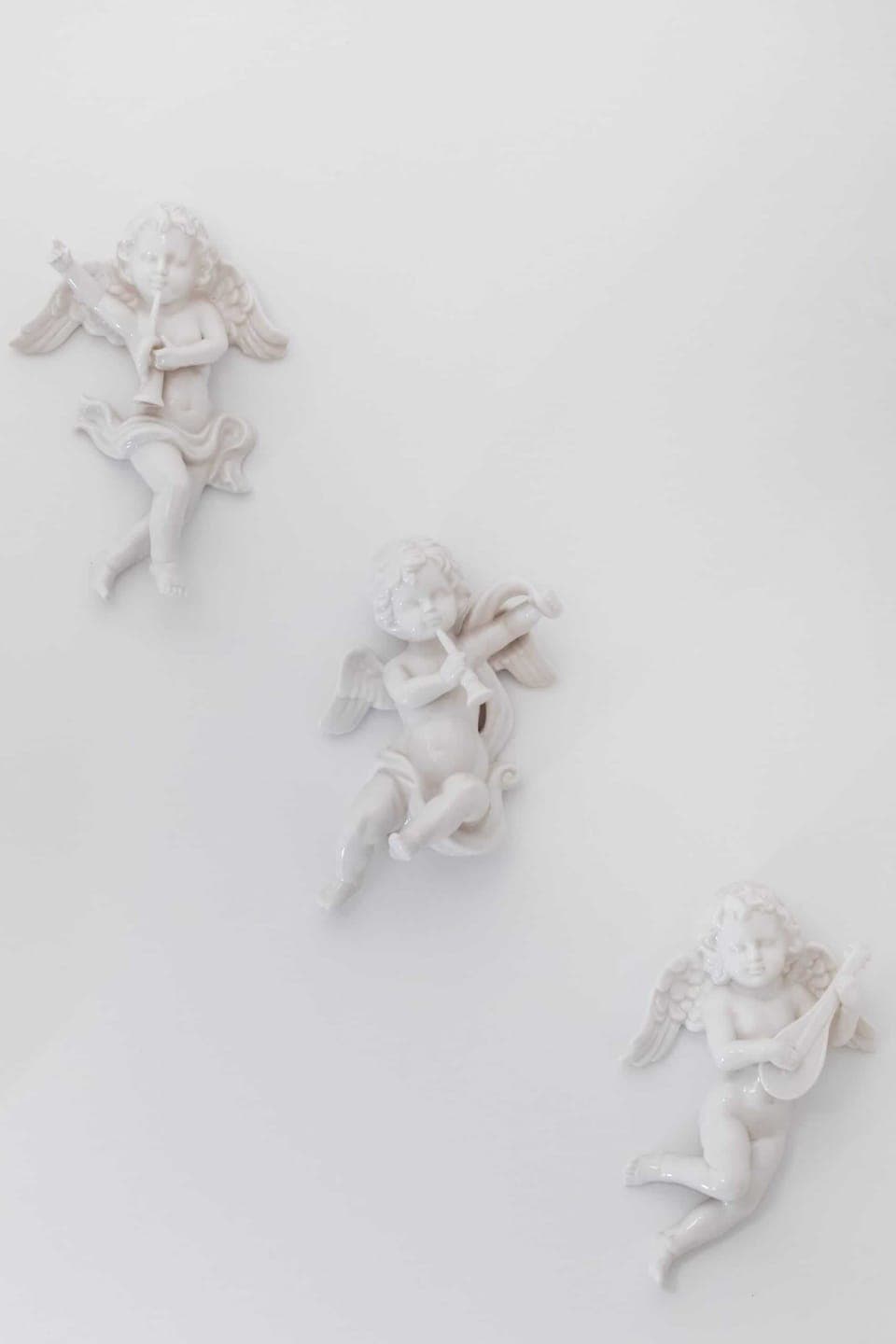 Decorative details in the apartment. 