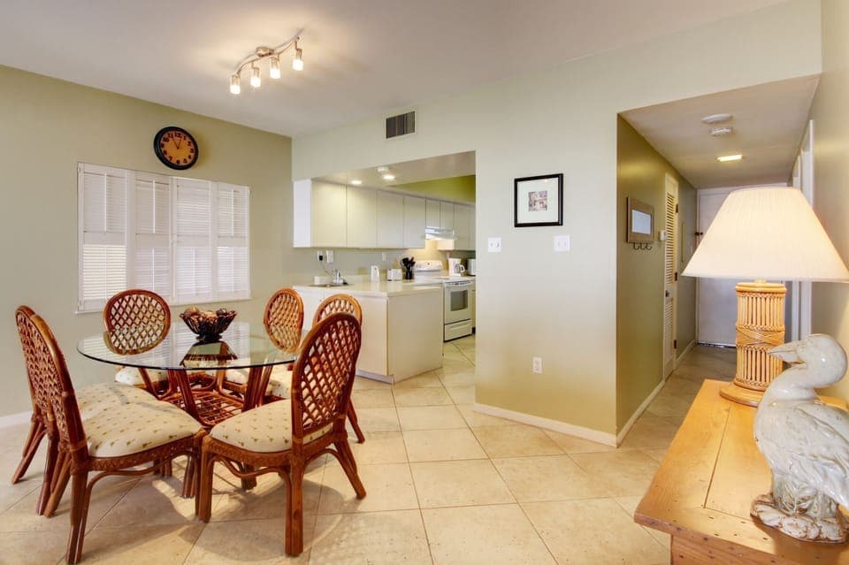 Shipwatch A204 Dining Room