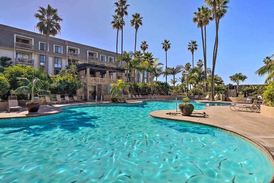 Oceanside Vacation Rental | 2BR | 2BA | Elevator Access | 1,040 Sq Ft