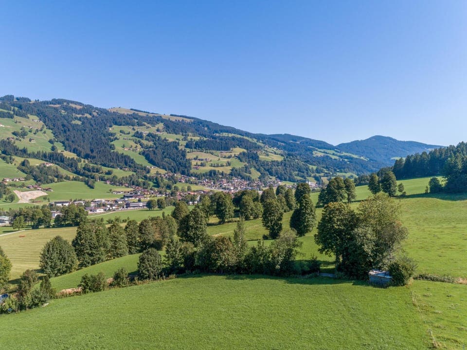 Region [summer] (>5 km)