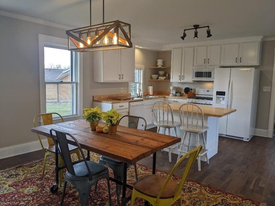 Kitchen and dinning are an open floor plan. 
