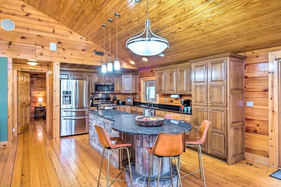 Kitchen | Main Level | Toaster | Coffee Maker | Cooking Basics