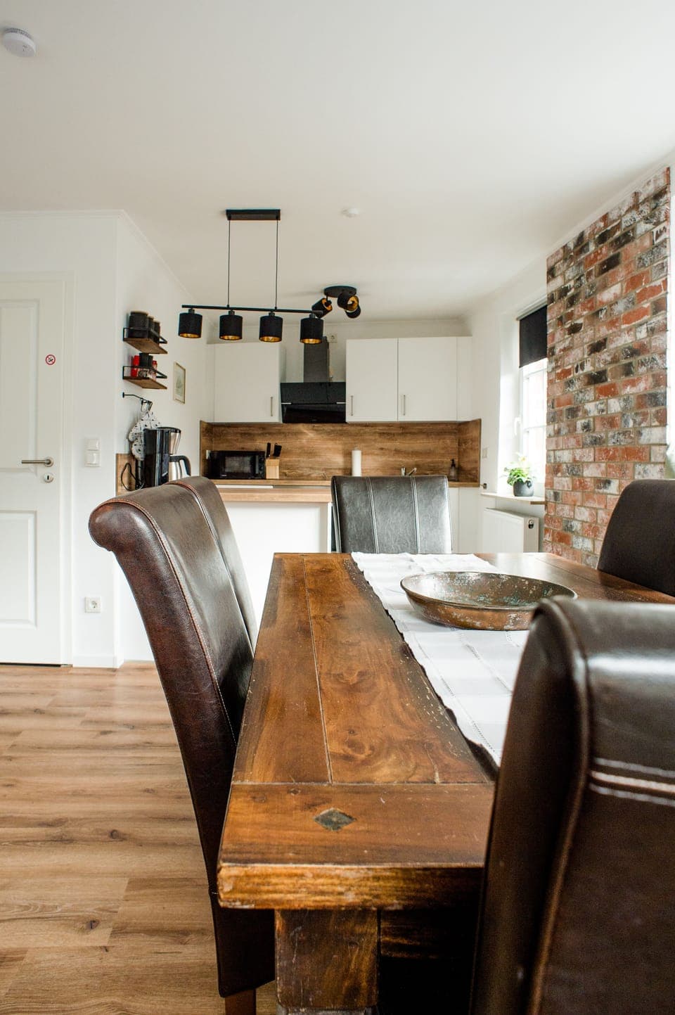 Offener Essbereich und Küche im 1. OG.