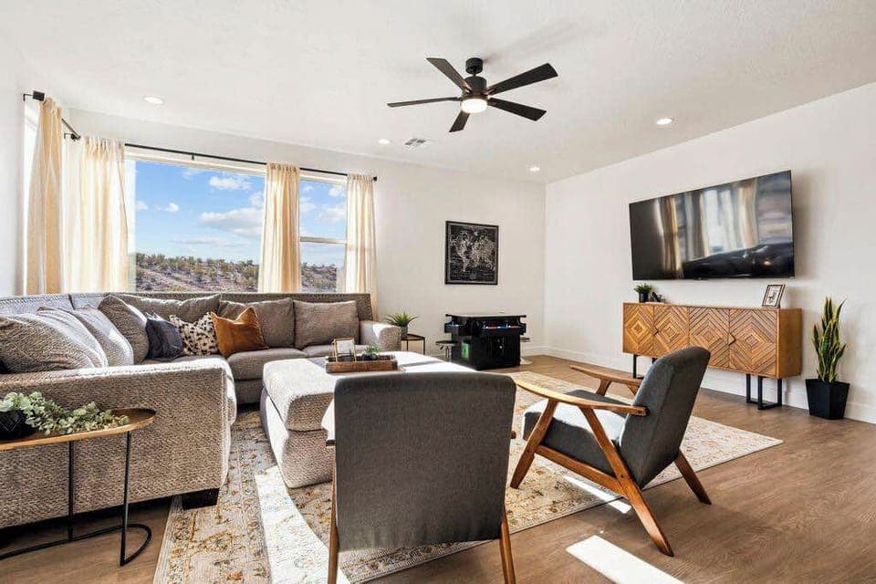 2nd Floor Living Room