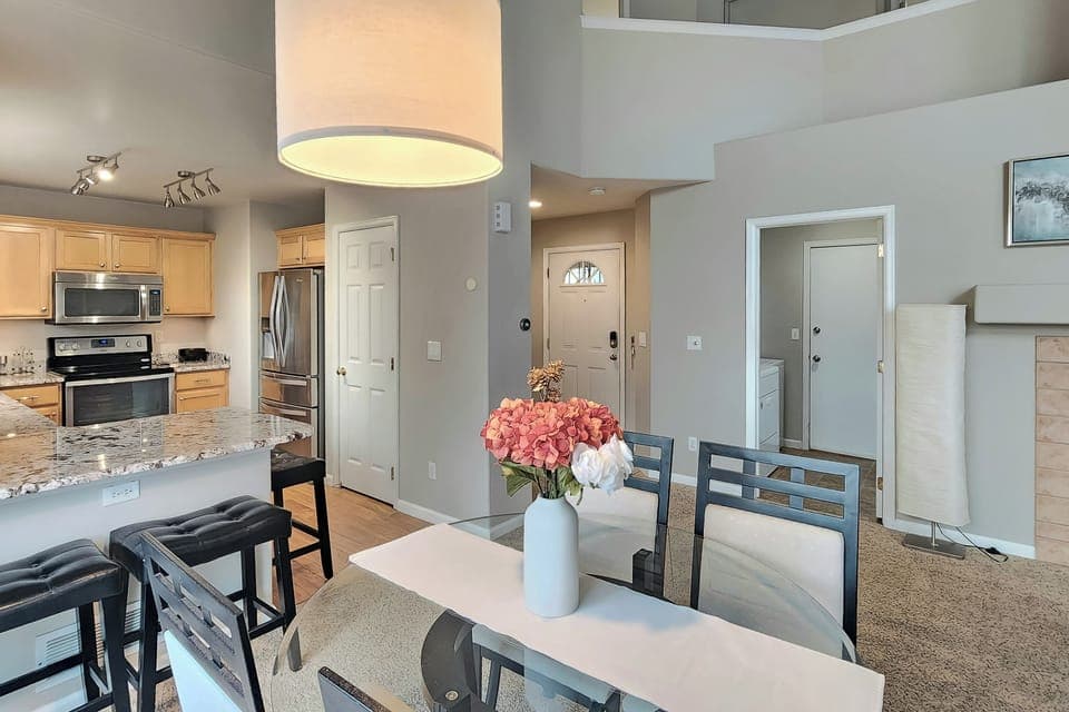 Dining Area | Dishes & Flatware Provided
