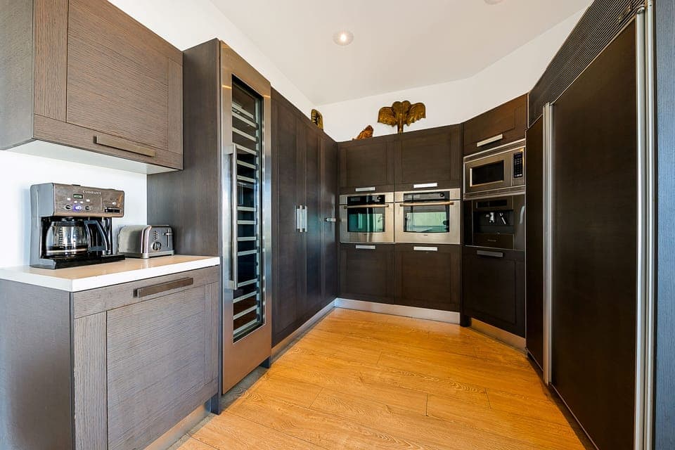 Kitchen/stoves