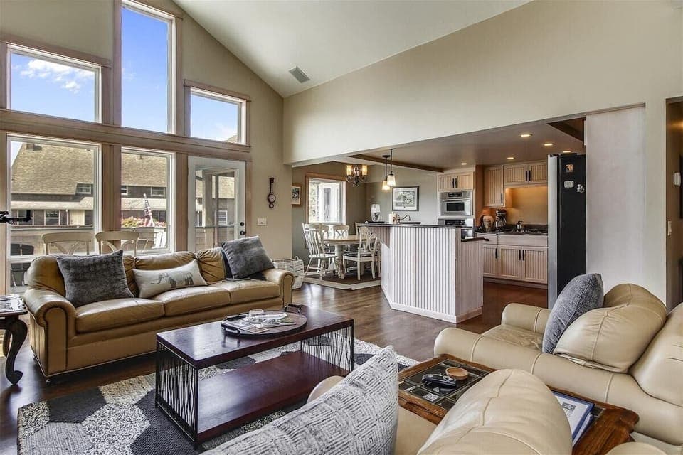 Living Room at Quail Cove