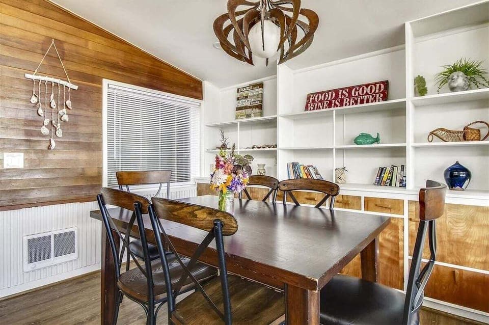 Dining Area at Arch Capella