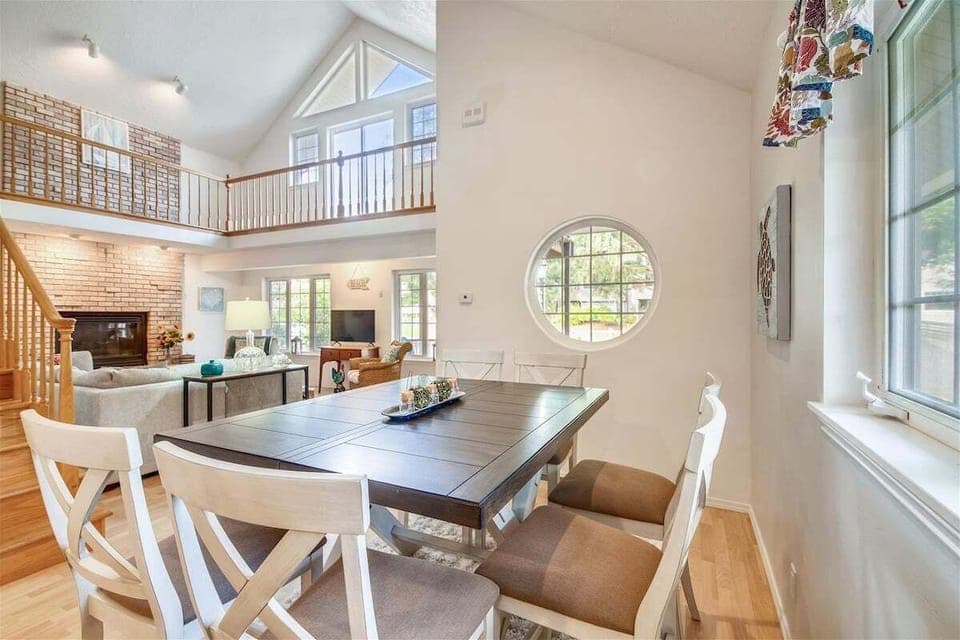 Dining Area at Beach Walk