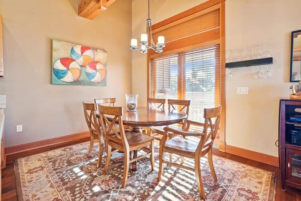 Dining Area at The Lodges A1