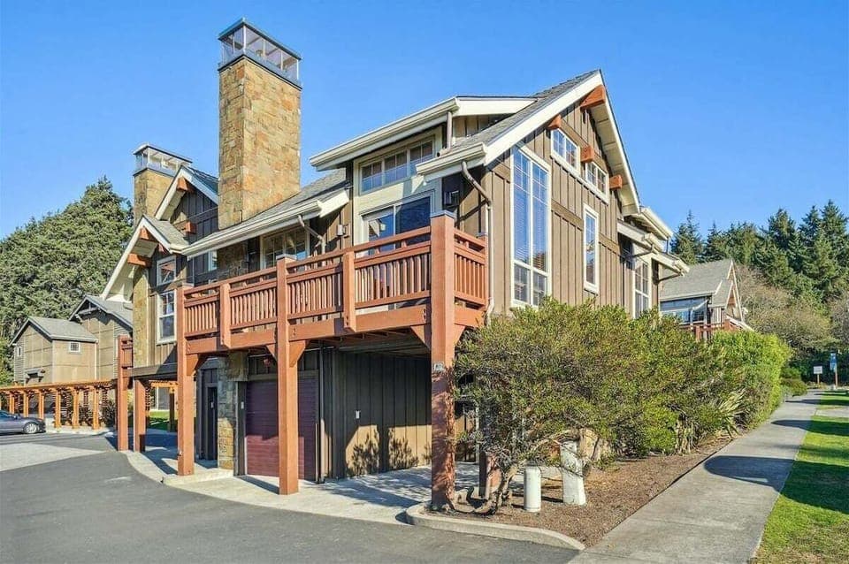 Exterior View of The Lodges C2