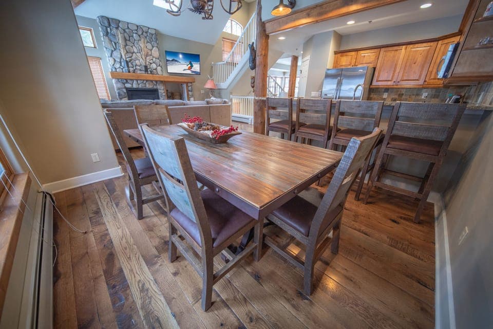 Dine in for a memorable vacation meal!
