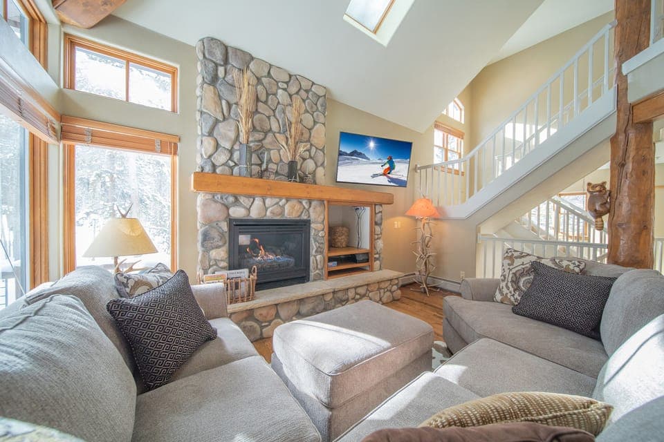 Gorgeous vacation townhouse at Starfire!