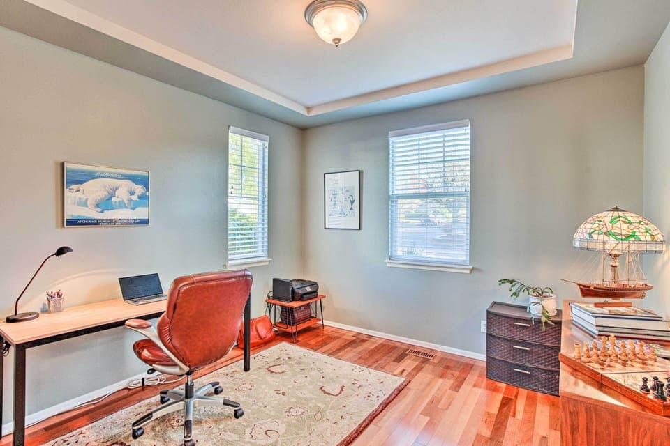 Office | Desk | Printer | Books