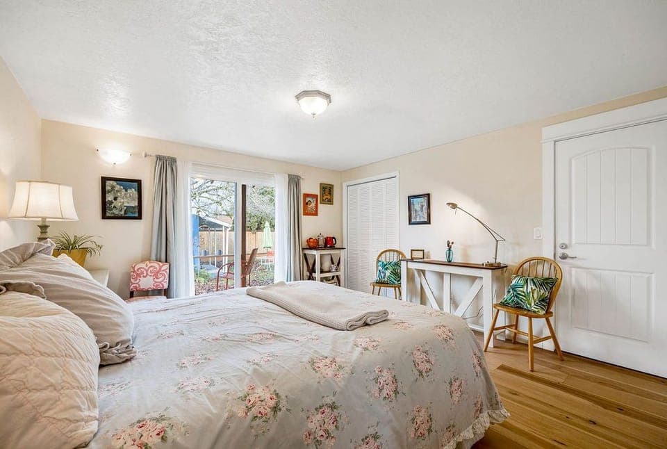 Restful, self-contained king master suite. Luxurious McCroskey "cloud" masttress