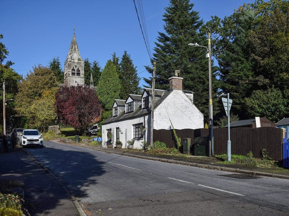 Surrounding area | Daisybank Cottage, Crieff