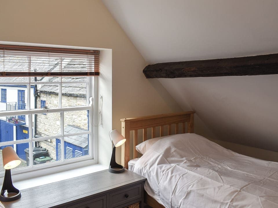 Twin bedroom | The Sloop, Swanage
