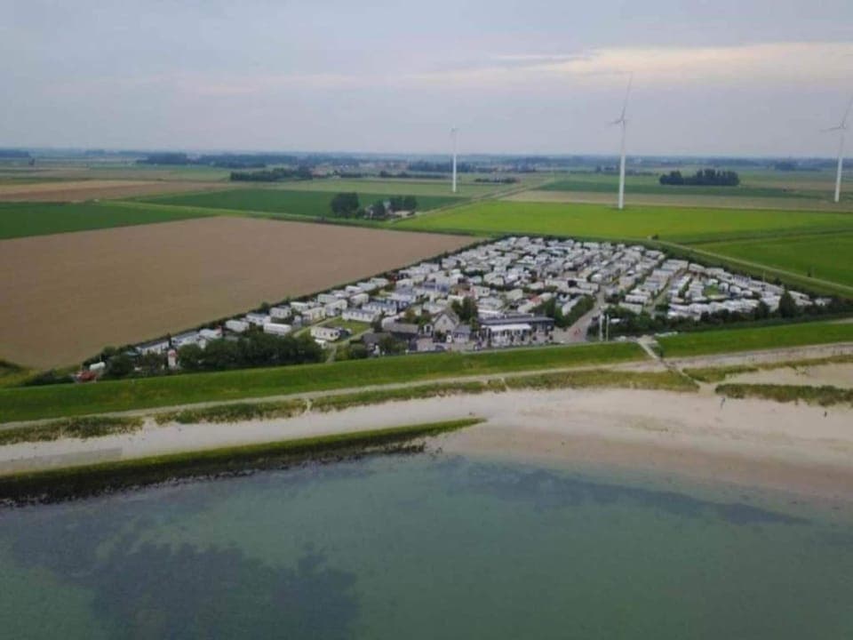 Region [summer] (>5 km)