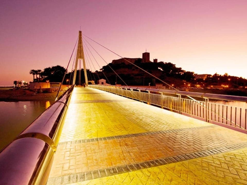 Region [summer] (>5 km)