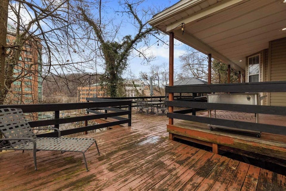 Deck