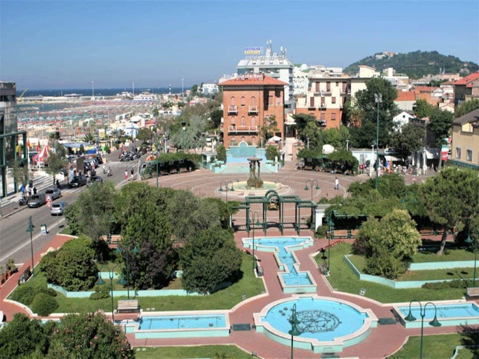 Surroundings [summer] (1-5 km)