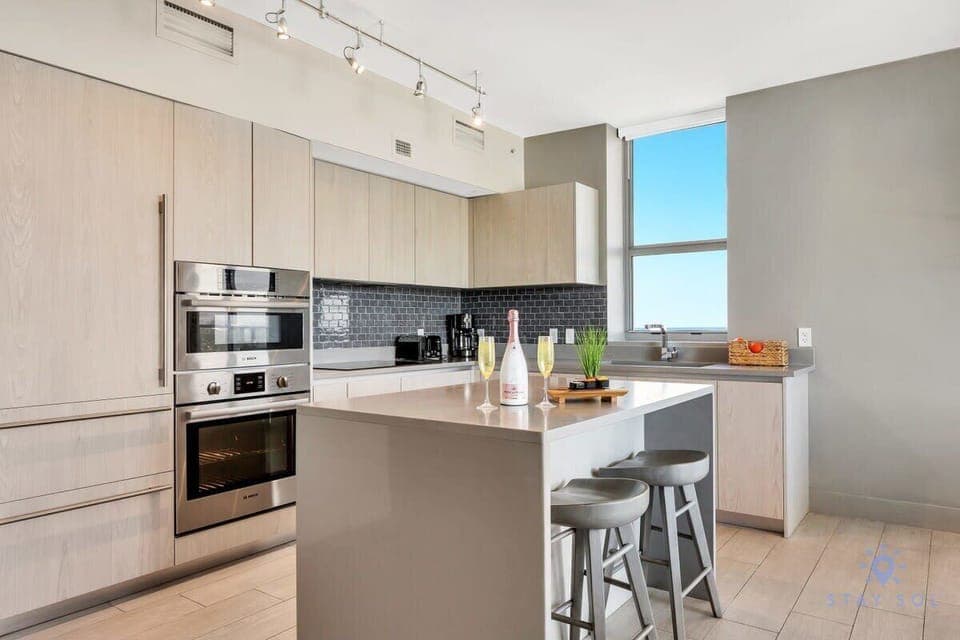 Fully-equipment kitchen