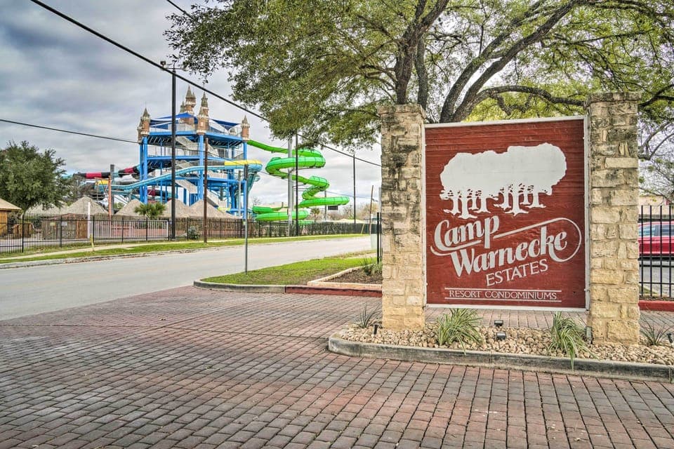 Exterior | Walk to Schlitterbahn