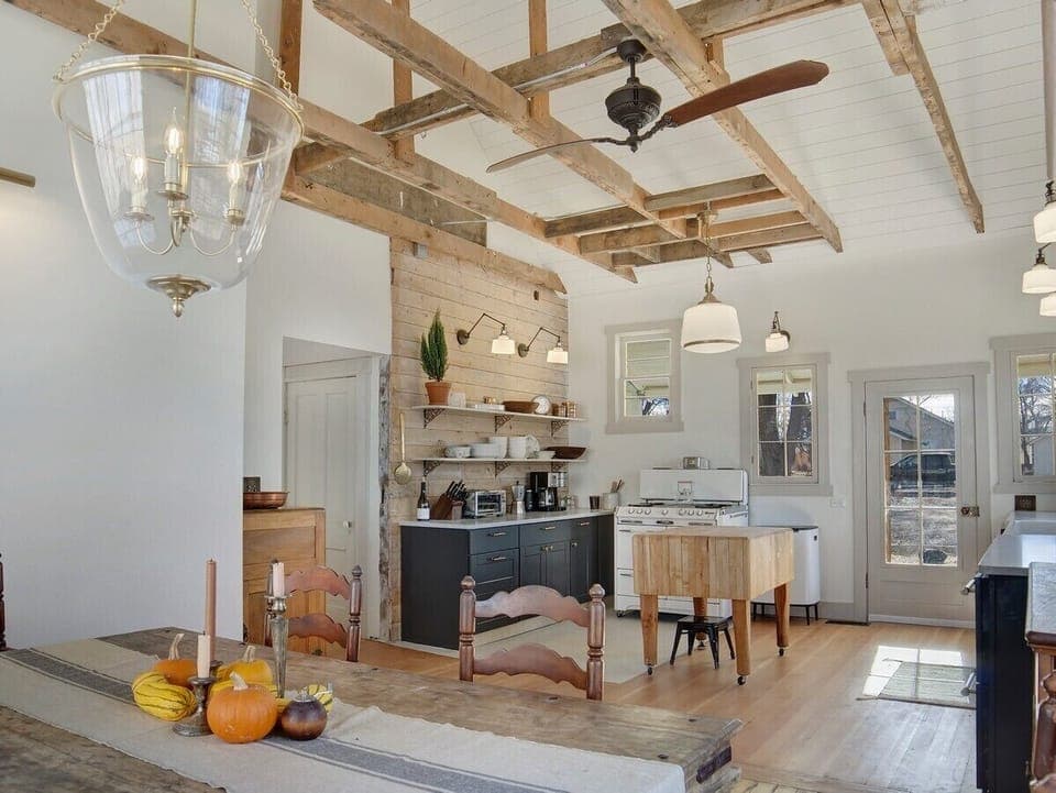 Kitchen/Dining