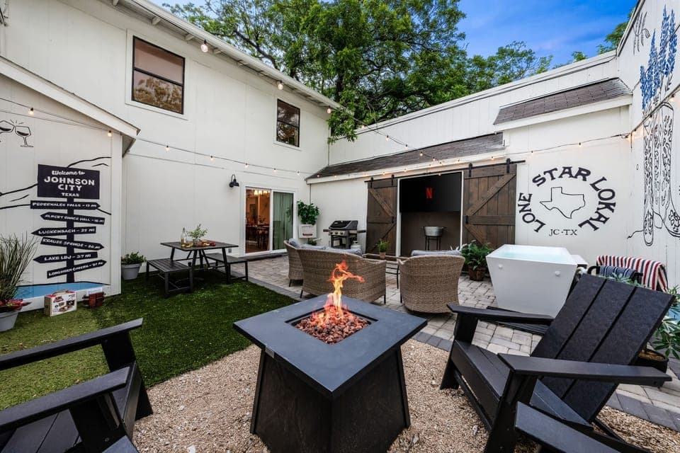 The ultimate evening spot with 65" inch Roku TV, fire pit, grill, & cold plunge!