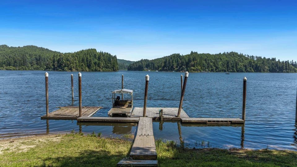#StayInMyDistrict #BookDirect #LakesideOR #OregonCoast #LakesideVilla 
