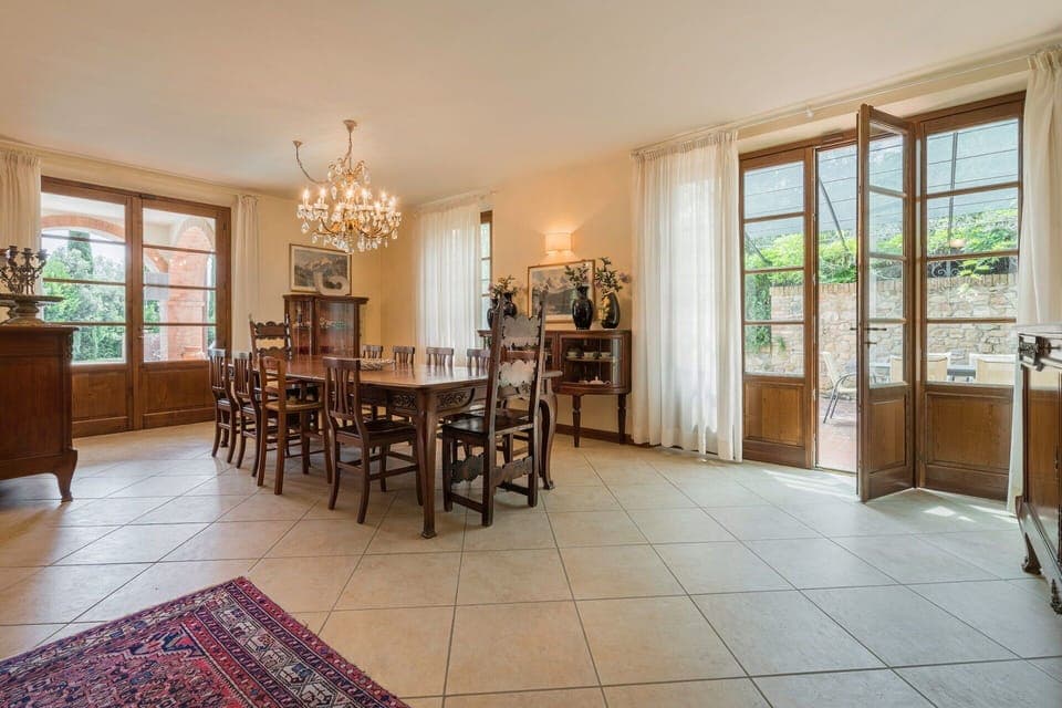 Amenities, Autumn, Dining Room, Room Detail, Spring, Summer