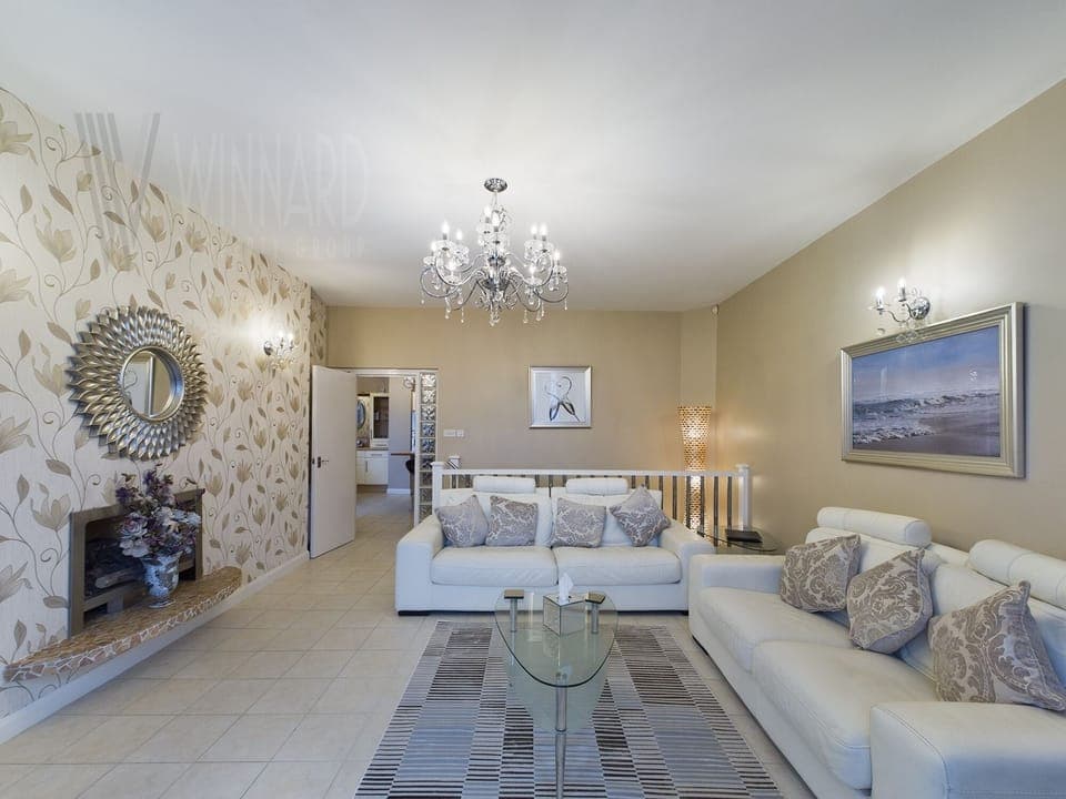 Champagne Suite Living Room