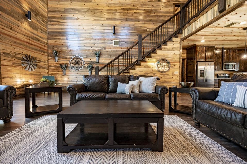 The common living space features a convenient pull-out sleeper sofa, providing extra sleeping options for your comfort and flexibility.