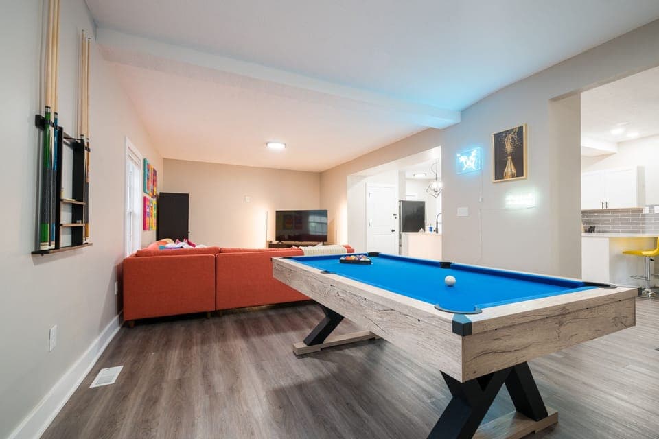 Six pool cues call for a fun hangout with friends.