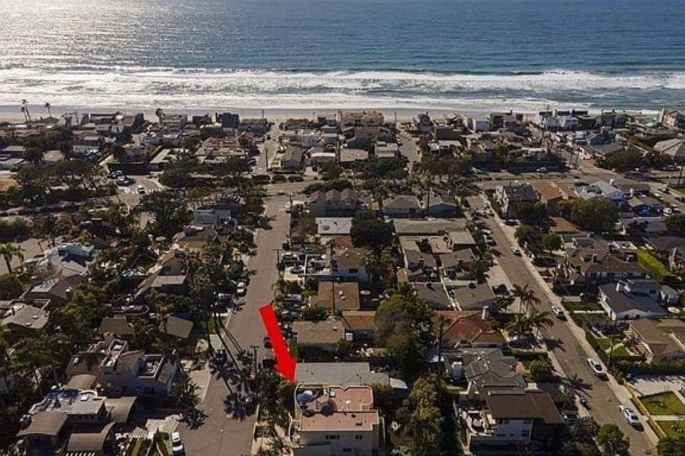 Steps from the sand and a walk to the racetrack or a favorite local coffee shop