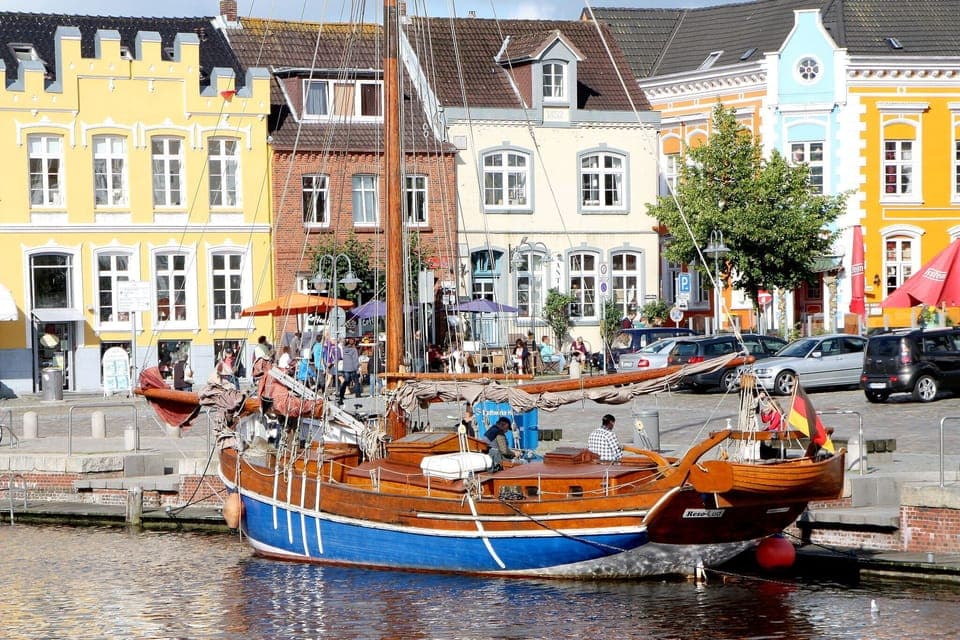 Surroundings [summer] (1-5 km)