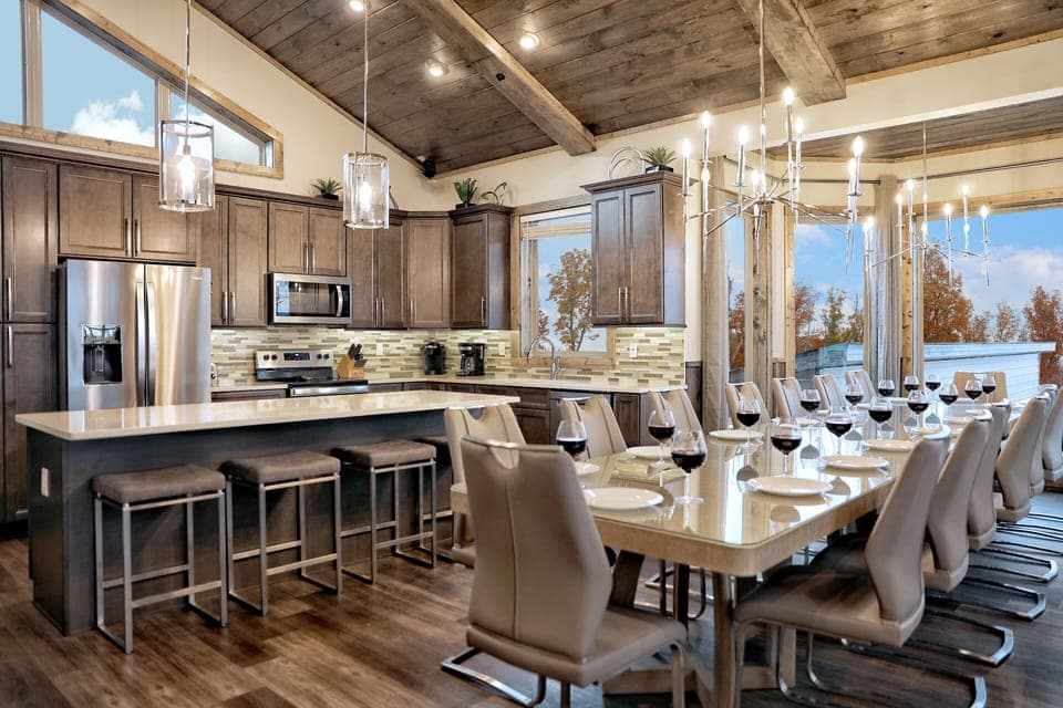 Comes with a fully stocked kitchen