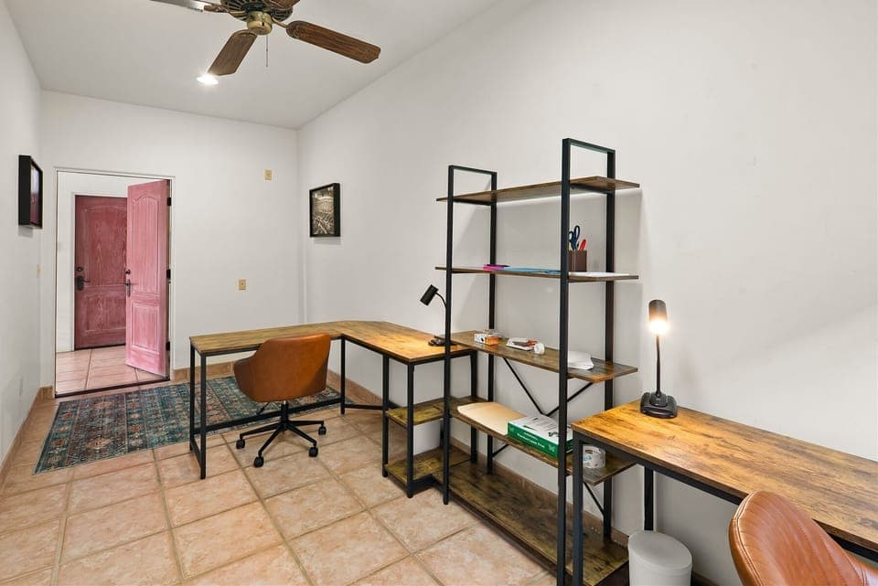 Perfect for mixing business & leisure