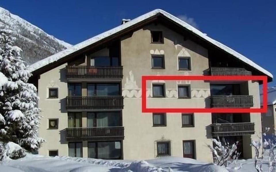 Chesa Calderas / DschemberVia Charels Sur 18