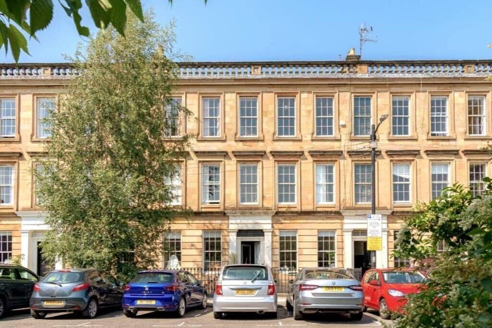 Garden flat, situated within this beautiful Grade A, Listed Building.
Quiet and peaceful Cul-De-Sac in a highly desirable residential location .
Yet only a stone throw from the bustling ,busy ,Café, Restaurant & Bars of Glasgow's famous West End. 
