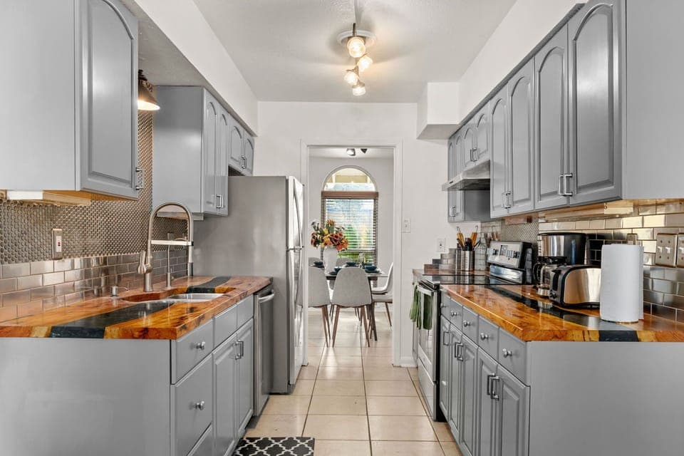 Kitchen space which has all cooking necessity