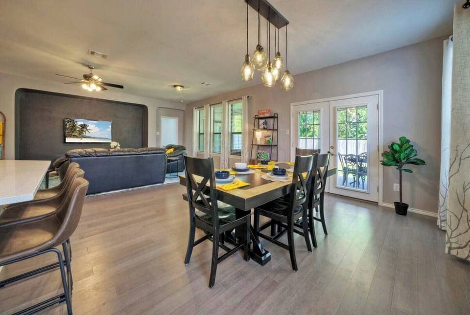 Table for 6-8 people. 