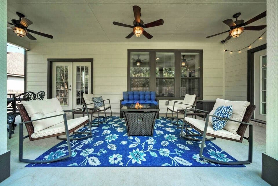 Large patio ready for hanging out.