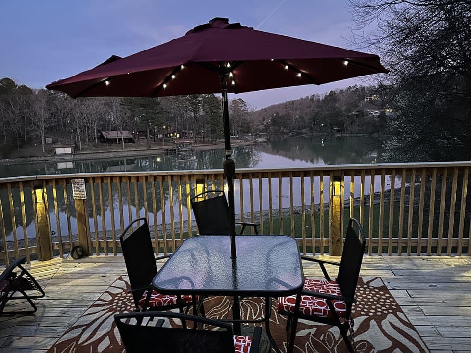 LOVE MY NIGHT SITS! Perfect place to unwind!!!!!