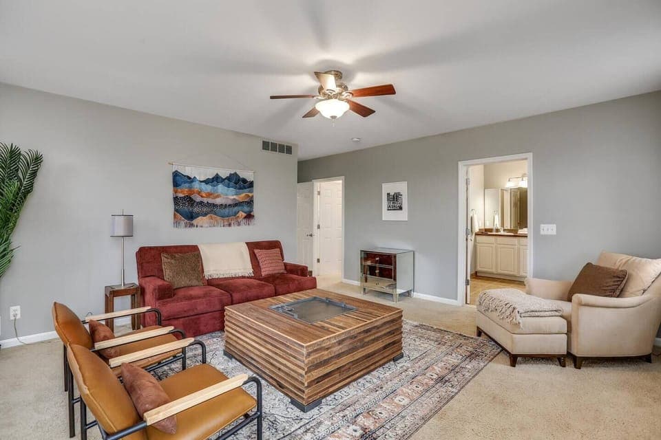 Spacious Living room