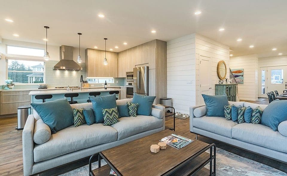 Living room with easy access to kitchen and dining room