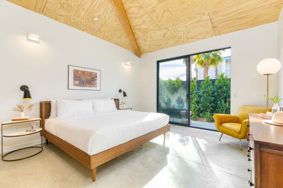 Welcome to Blackhaus C11!