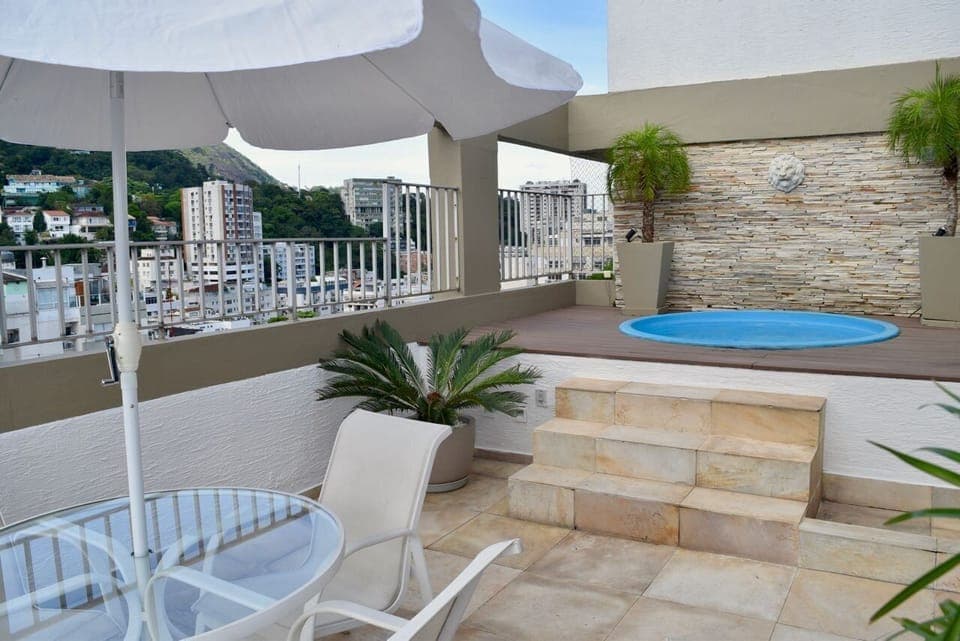 Swimming pool,View(from property / room)