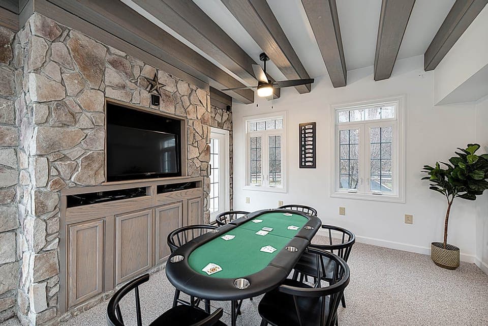 Main Floor Card Poker Table (2)